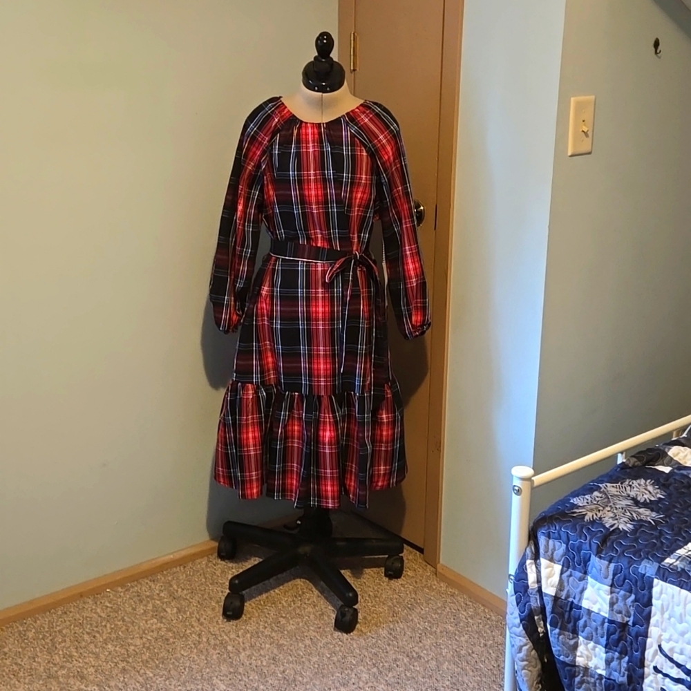 NWT Draper James Bow Back Dress in Red and Black, small